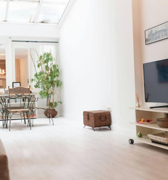 Apartamento Duplex Center Parking Netflix Amazon Video Sevilla Exterior foto